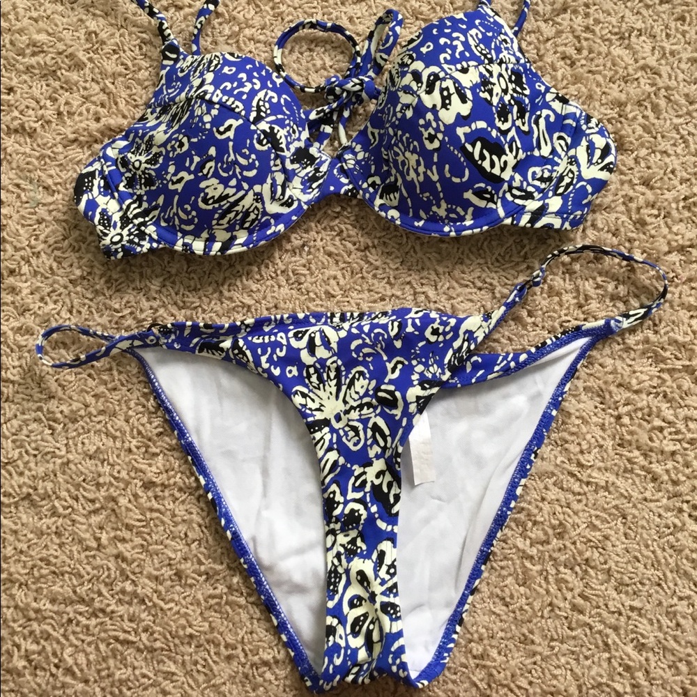 URBAN OUTFITTERS BIKINI